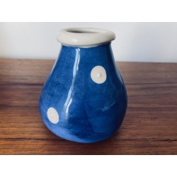 Petit vase en céramique bleu à pois