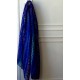 Grand foulard en soie bleu imprimé Ikat